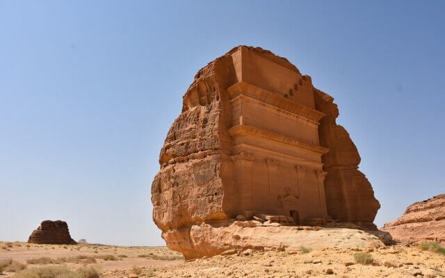 O túmulo monumental Qasr al-Farid, em Hegra, AlUla, na Arábia Saudita