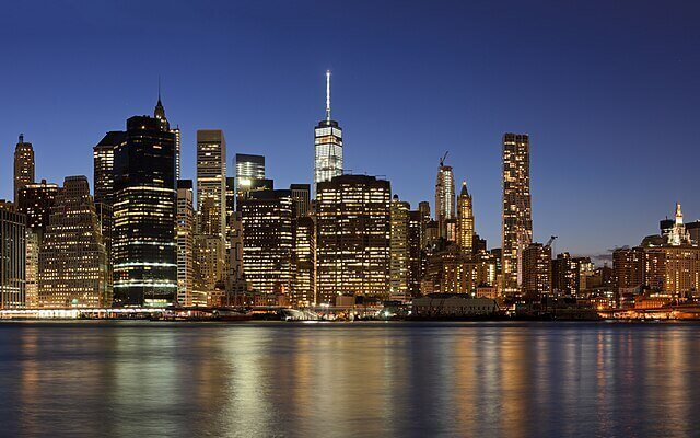Skyline de Lower Manhattan, em Nova Iorque, vista a partir de Brooklyn