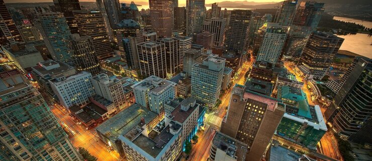 A skyline de Vancouver, no Canadá, ao pôr do sol